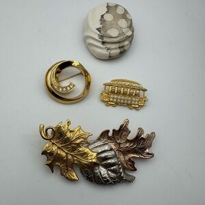 Vintage 70s 80s brooch pin lot Avon Gold Toned Craft Clip Bonus